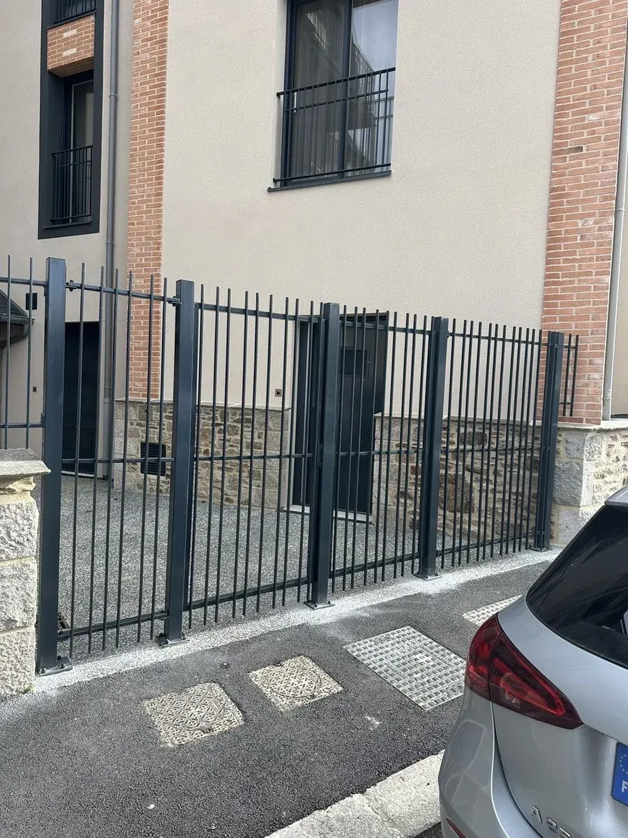 Portail et clôture acier
