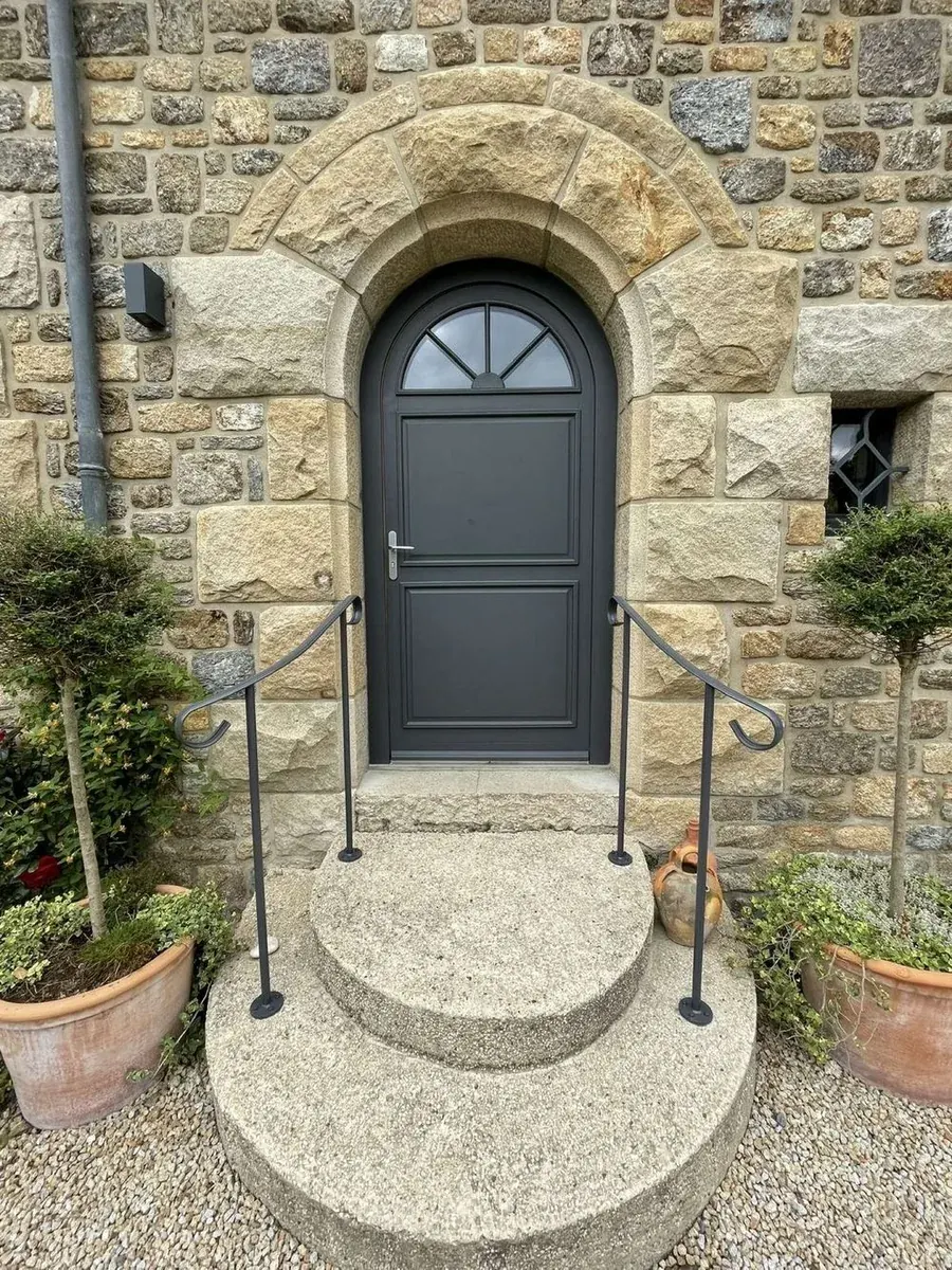 Garde-corps entrée pierre